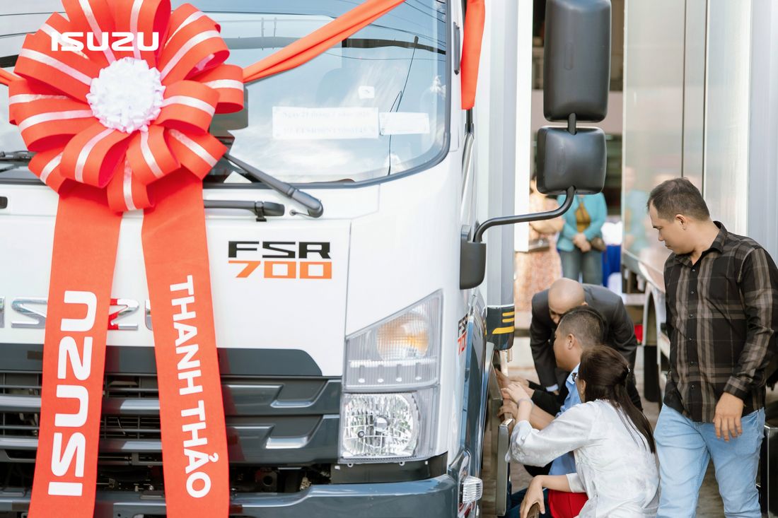 Isuzu FSR-N chính thức ra mắt tại thị trường Cà Mau