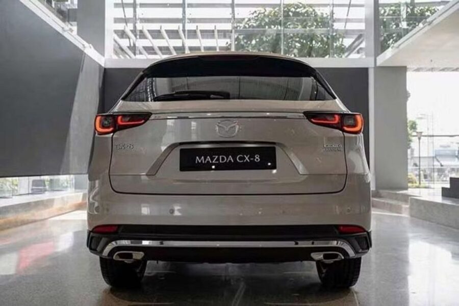 Mazda CX-8 2026 có bản mới, giá chỉ từ 899 triệu đồng