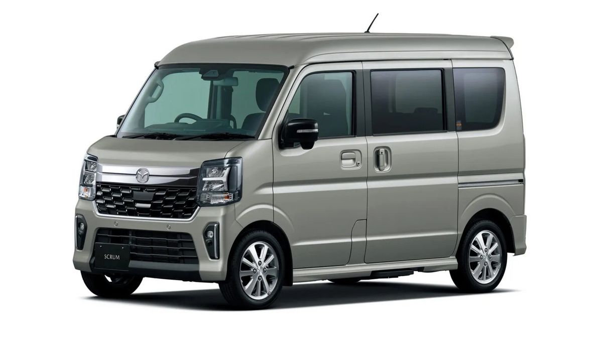 Mazda Scrum mới ra mắt với giá từ 224 triệu đồng, có ADAS