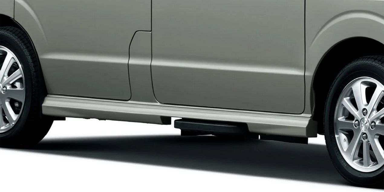 Mazda Scrum mới ra mắt với giá từ 224 triệu đồng, có ADAS