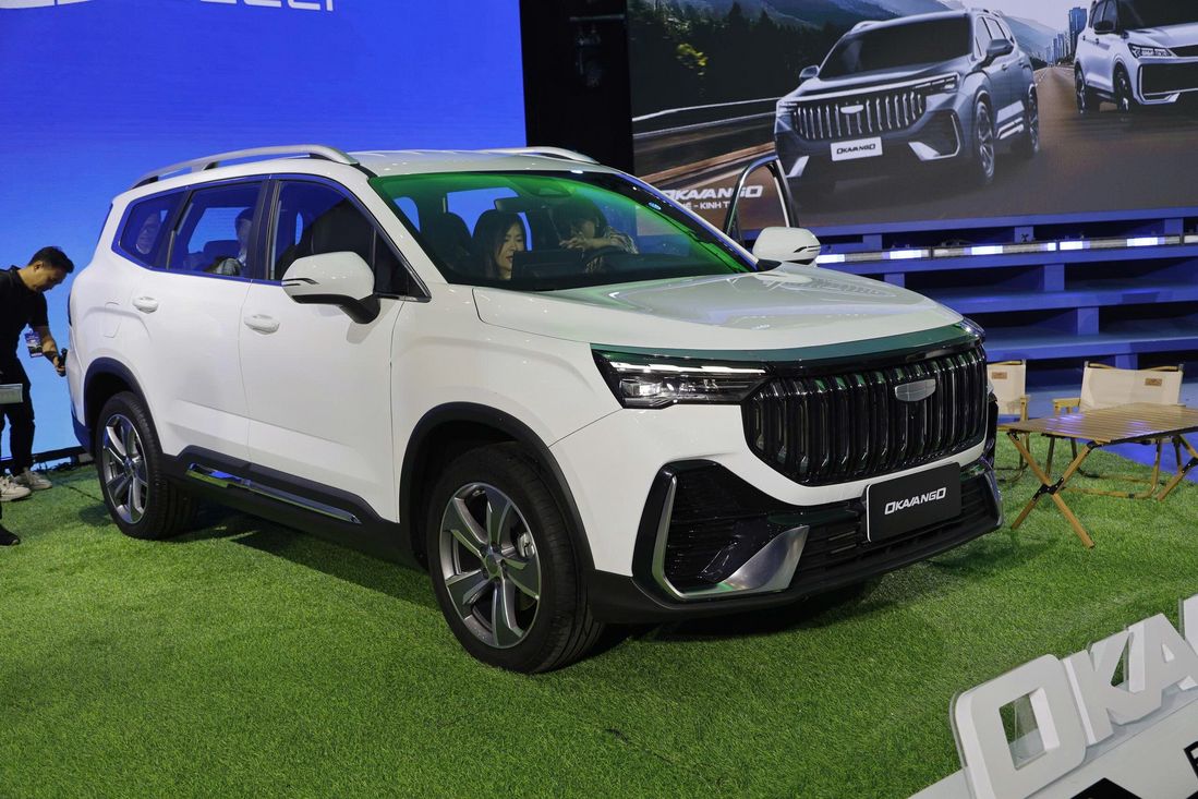 Geely Okavango ra mắt tại Việt Nam giá từ 739 triệu đồng