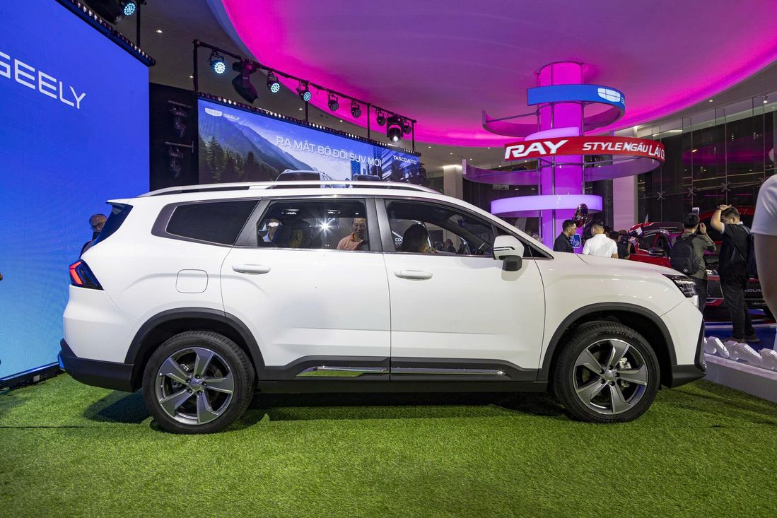 Geely Okavango ra mắt tại Việt Nam giá từ 739 triệu đồng