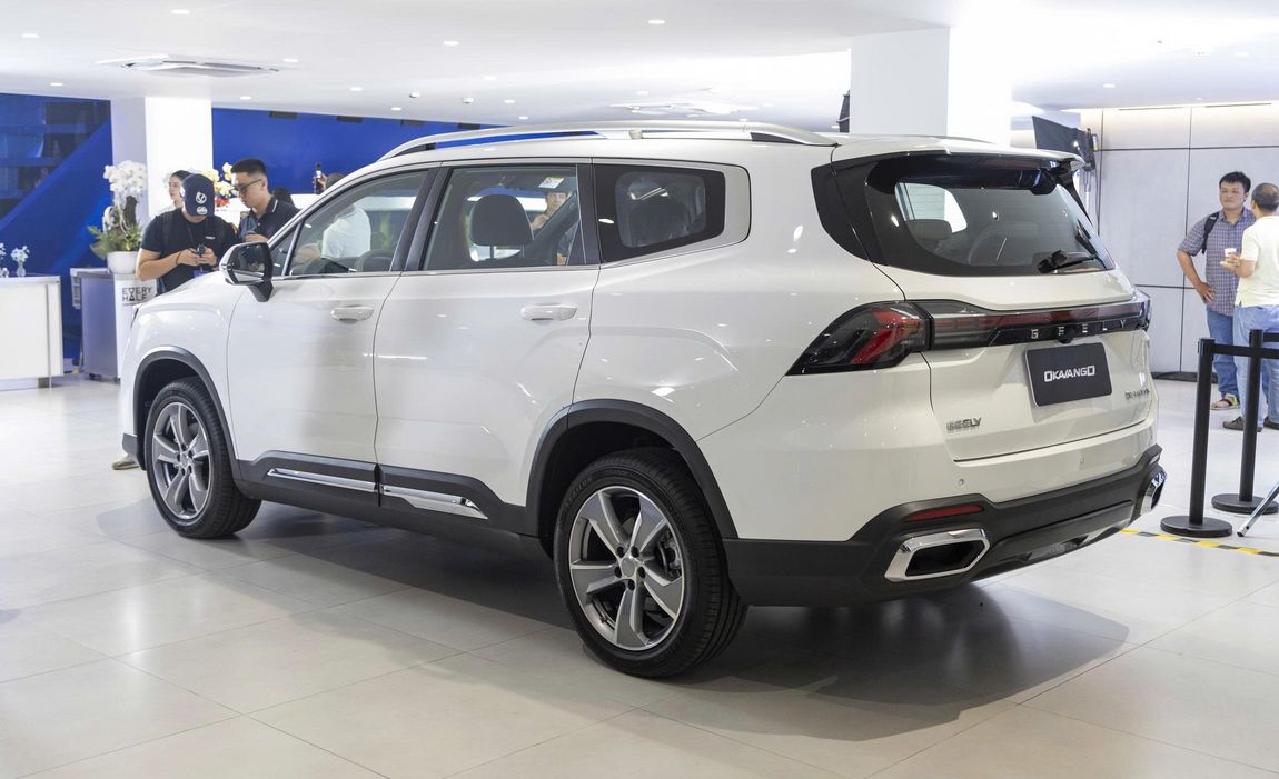 Geely Okavango ra mắt tại Việt Nam giá từ 739 triệu đồng