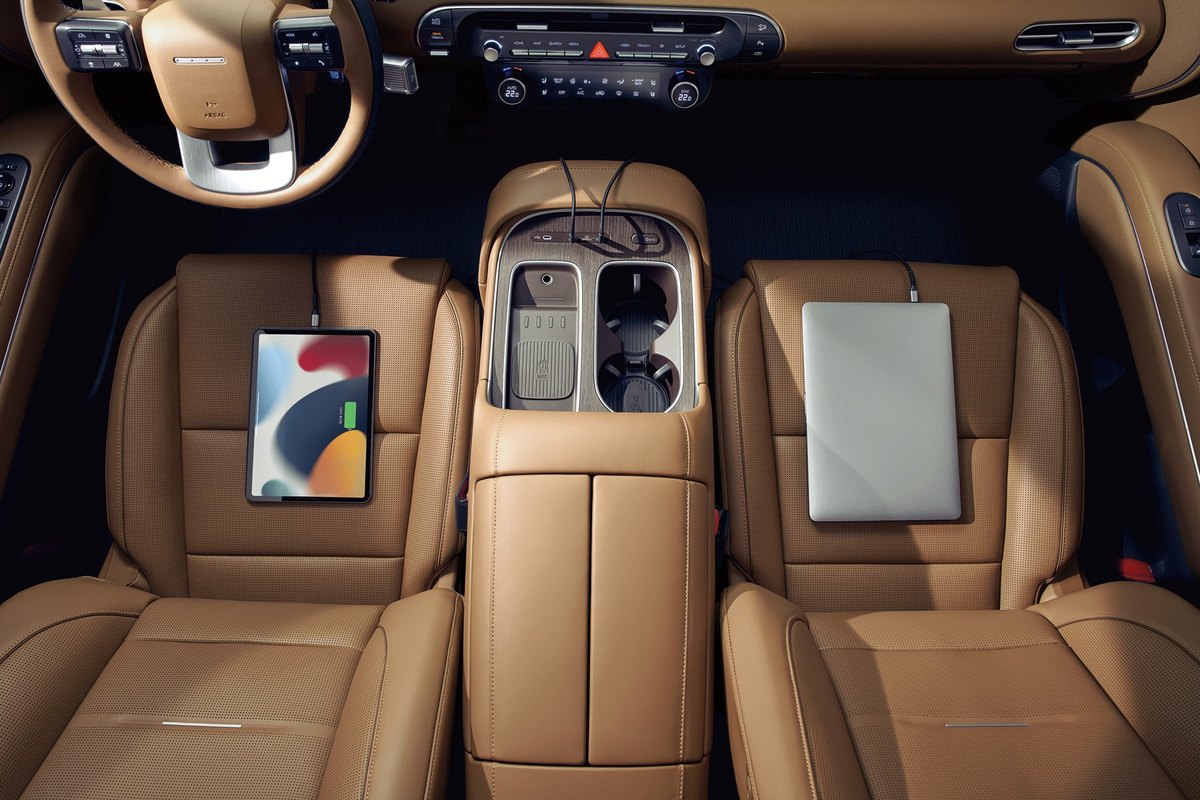 Ghế bọc da và bệ trung tâm của Hyundai Palisade Hybrid