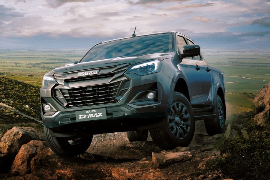 Isuzu D-Max Type Z vượt dốc đá
