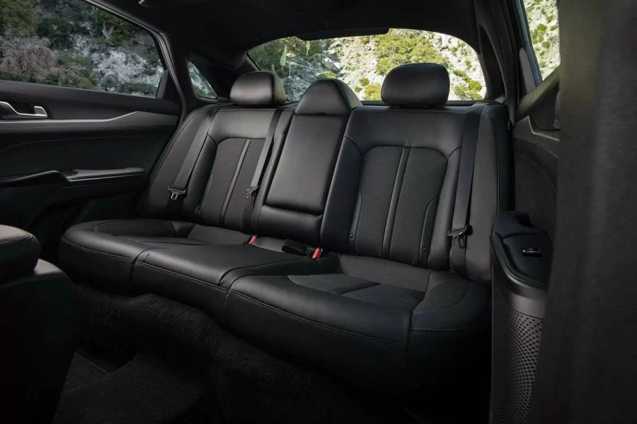 Hàng ghế sau của Kia K5