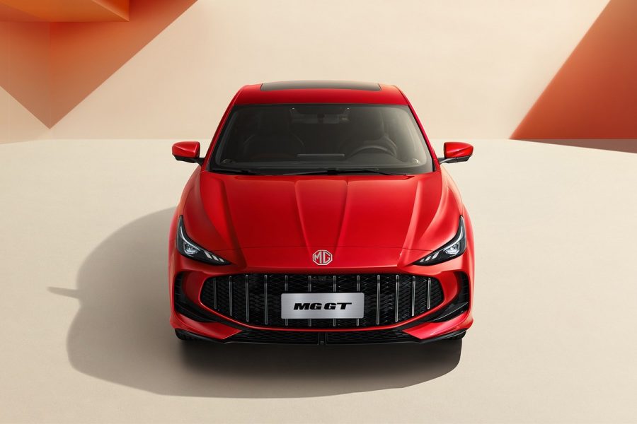Đầu xe MG GT với lưới tản nhiệt lớn
