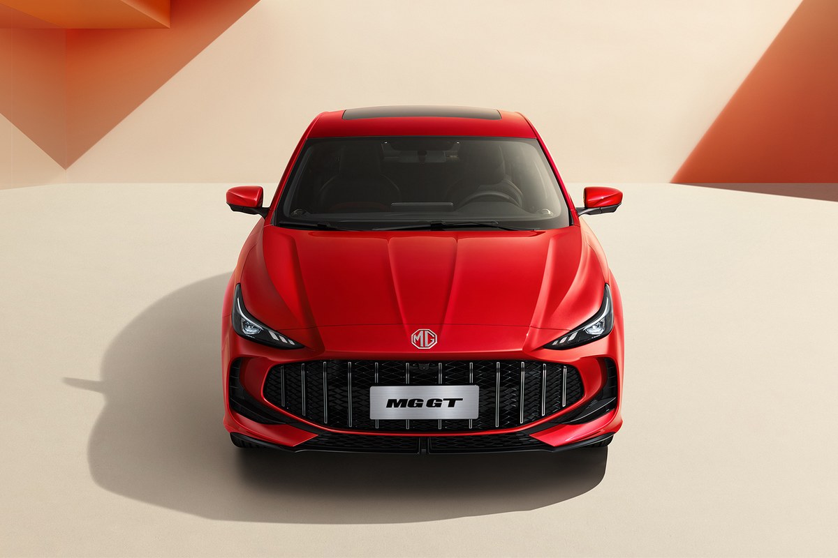 Đầu xe MG GT với lưới tản nhiệt lớn